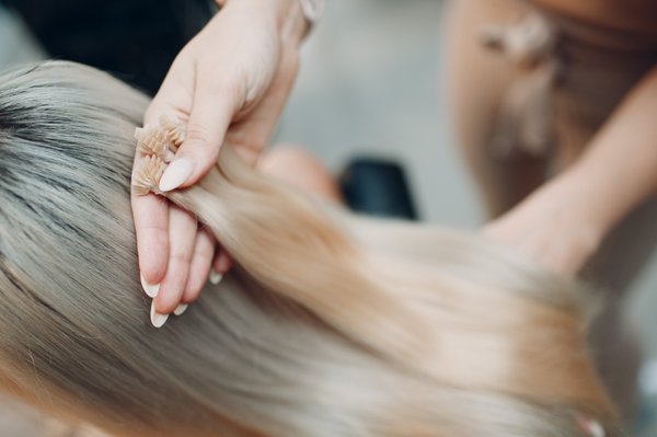Les secrets du prix des extensions de cheveux dévoilés